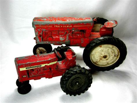 Vintage Tonka Mini Semi Truck Horse Trailer Metal Toy. . Rare old metal toy tractors